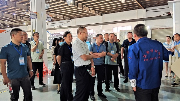 【学习先进技术,促进环保发展】石家庄市科技局领导考察苏州15vip太阳集团环保